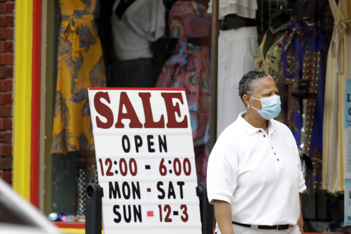 THE U.S. UNEMPLOYMENT to 13.3% in May, a decline from 14.7% one month prior. / AP FILE PHOTO/TONY DEJAK
