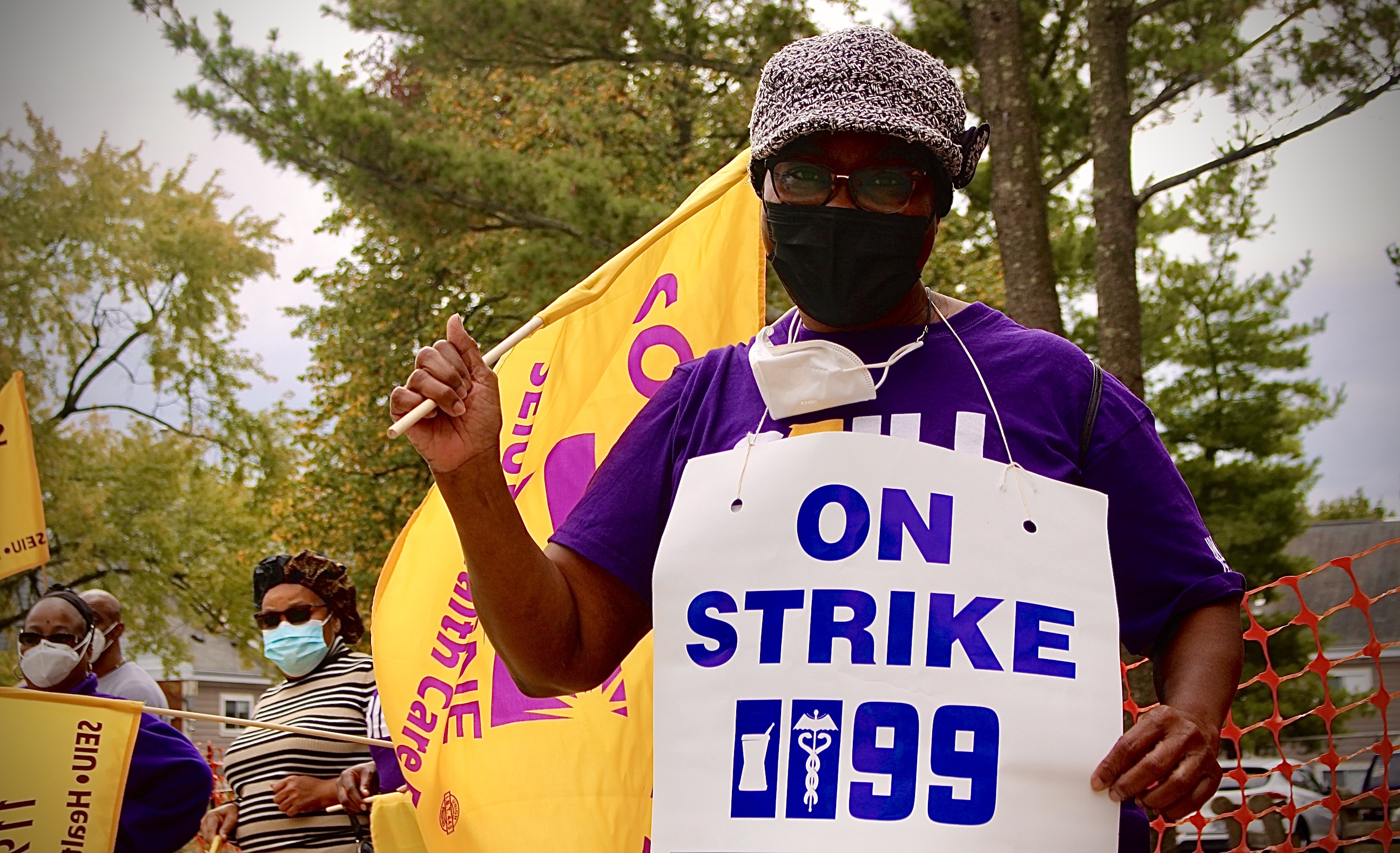 Providence nursing home workers begin threeday strike