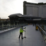 U.S. unemployment claims fall to 779,000 but job cuts grind on
