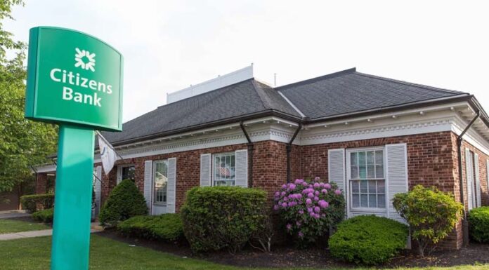 CITIZENS BANK'S QUARTERLY BUSINESS CONDITIONS INDEX showed a three-year high in national business conditions, though the state index dropped. / PBN FILE PHOTO