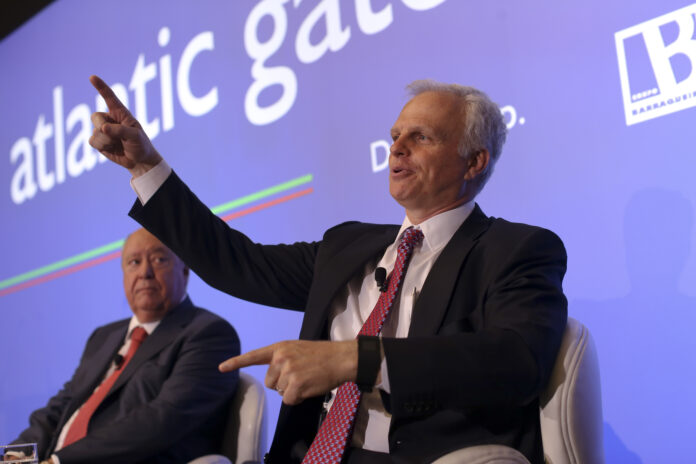 David Neeleman, Humberto Pedrosa