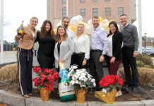 Performance Physical Therapy HOLIDAY SPIRIT: Performance Physical Therapy’s leadership team celebrates the start of a new year last year.
COURTESY PERFORMANCE PHYSICAL THERAPY