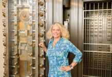 Elizabeth Eckel, The Washington Trust Co. SHINING STAR: Elizabeth Eckel, The Washington Trust Co.’s senior vice president, chief marketing and corporate communications officer, in 1993 created the bank’s Reach for the STARS volunteer community program. / PBN PHOTO/TRACY JENKINS
