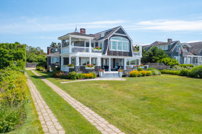 A WATERFRONT COTTAGE at 52 Wawaloam Drive in Westerly has been sold for $5.5 million. / COURTESY MOTT & CHACE SOTHEBY'S INTERNATIONAL REALTY A WATERFRONT COTTAGE at 52 Wawaloam Drive in Westerly has been sold for $5.5 million. / COURTESY MOTT & CHACE SOTHEBY'S INTERNATIONAL REALTY