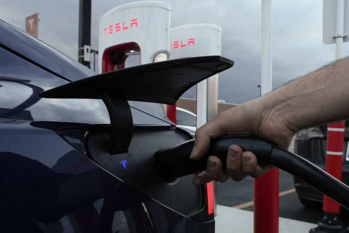 AP Poll Electric Vehicles