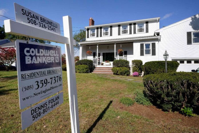 homeprice-indexsmall THE MEDIAN PRICE of single-family homes sold in Rhode Island continued to climb in April, rising 1.2% year over year, while sales fell for the 14th consecutive month, the Rhode Island Association of Realtors says. / ASSOCIATED PRESS FILE PHOTO/STEVEN SENNE