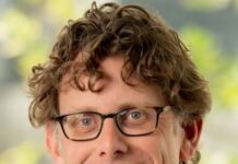 Papay named Annenberg Institute’s permanent director JOHN PAPAY has been named the new permanent director for Brown University's Annenberg Institute for School Reform. / COURTESY BROWN UNIVERSITY