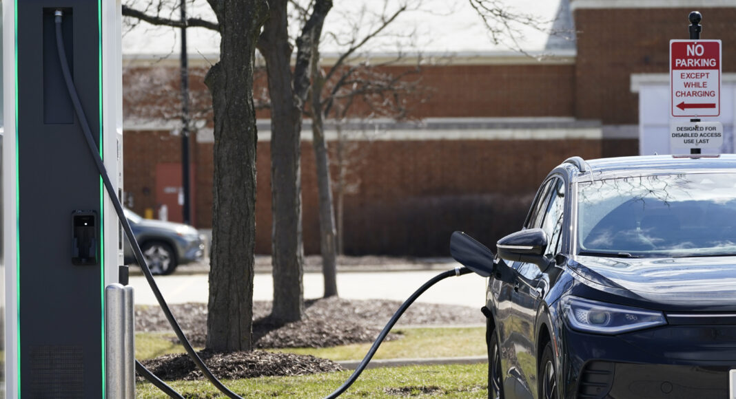 State adding 2 EV charging stations along I-95 to create 