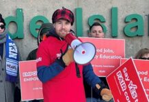 CCRI faculty members hold informational picket seeking contract negotiations
