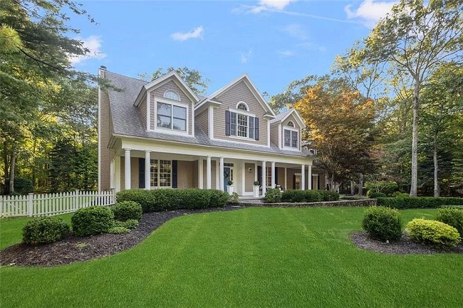 A CAPE COD-STYLE HOME constructed in 1999 at 35 David Court in East Greenwich recently sold for $1.4 million. / COURTESY RESIDENTIAL PROPERTIES LTD.