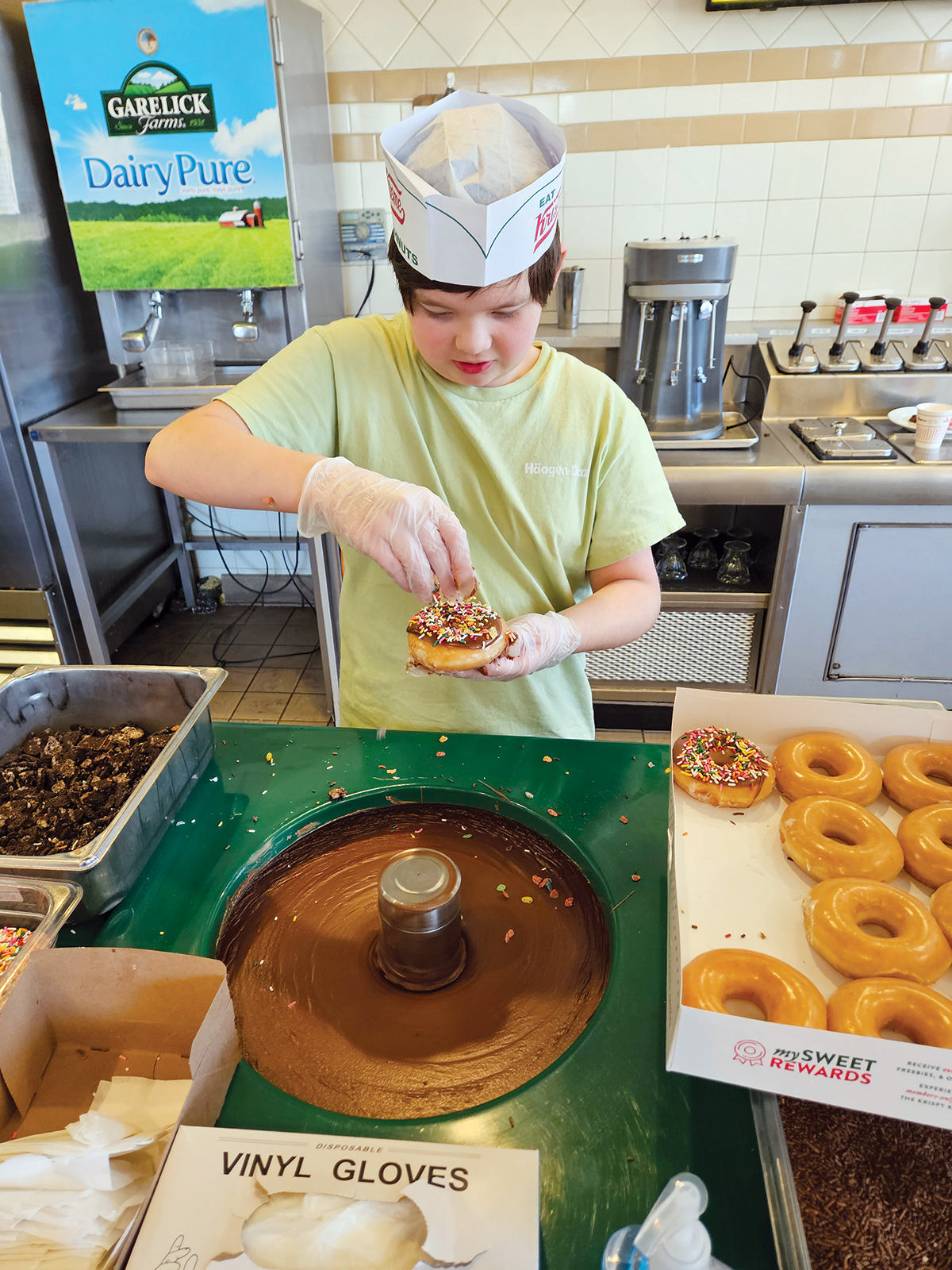 Your Guide To The Nearest Krispy Kreme: Doughnut Miss Out! - y53505c