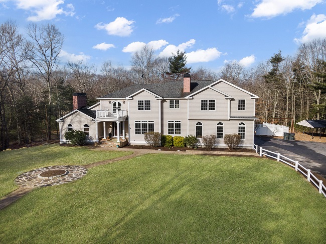 A CUSTOM-BUILT COLONIAL HOME constructed in 2008 at 6 Scenic Ridge Court in Coventry recently sold for $1.24 million. / COURTESY ENGEL & VÖLKERS EAST GREENWICH