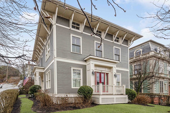 A COLONIAL ON COLLEGE HILL that was constructed in 2005 at 115 Benefit St. in Providence recently sold for $1.9 million. / COURTESY COMPASS INC.