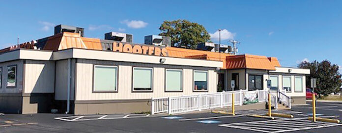 Hooters in Warwick closes due to Washington Bridge impact