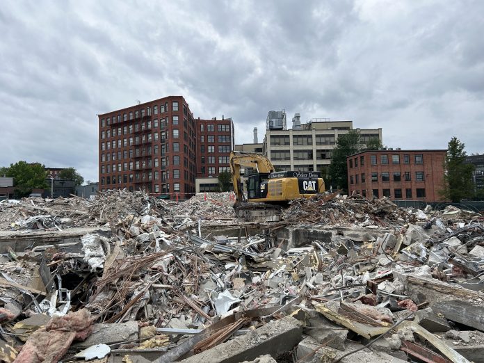 IMG_5446 BROWN UNIVERSITY has demolished two buildings between Richmond and Elbow street in Providence's Jewelry District to clear the way for the construction of a 300,000-square-foot laboratory building. / PBN PHOTO