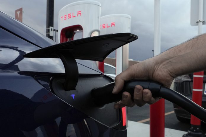 AP Poll Electric Vehicles