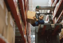 ‘It’s not just men getting their hands dirty’ Nevaeh Acevedo
igus Bearings Inc.
material handler / PBN PHOTO/RUPERT WHITELEY