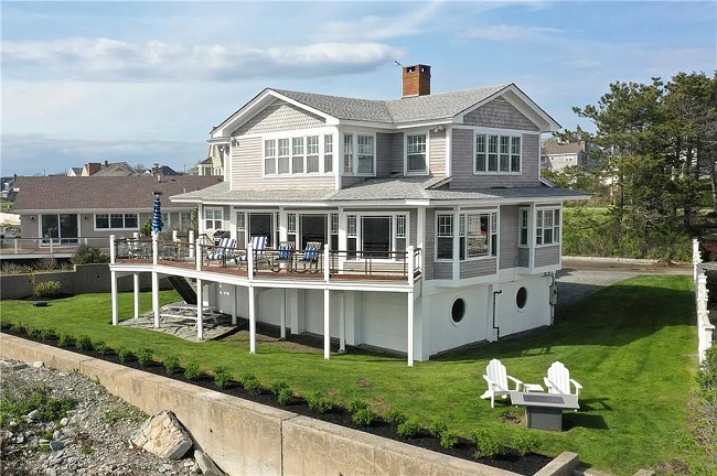 THE COTTAGE ON Cobble Beach, a 2,200-square-foot home built in 1991 on 0.2 acres of land at 83 Shore Drive in Middletown, recently sold for $3.5 million. / COURTESY GUSTAVE WHITE SOTHEBY'S INTERNATIONAL REALTY