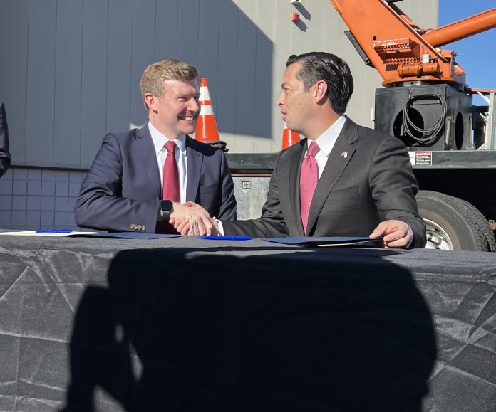 Treasurer Diossa Signs Agreement with Comptroller Scanlon