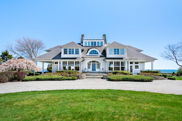 LION HEAD, the estate at 597 Beavertail Road in Jamestown, has been sold for $7.8 million. / COURTESY MOTT & CHACE SOTHEBY'S INTERNATIONAL REALTY LION HEAD, the estate at 597 Beavertail Road in Jamestown, has been sold for $7.8 million. / COURTESY MOTT & CHACE SOTHEBY'S INTERNATIONAL REALTY