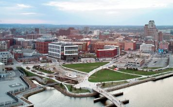 DEVELOPING SITUATION: About 7 acres of land in the I-195 Redevelopment District remain available for build-out. The 195 District Park on the west side of the Providence River, seen above, will remain open space – except for a 3,500-square-foot food and beverage pavilion under construction near the center of the park.  PBN PHOTO/ARTISTIC IMAGES