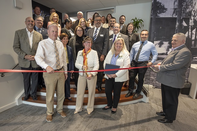 BankFive ribbon-cutting
