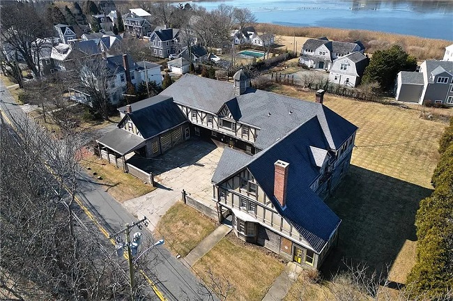 Harry Payne Whitney Carriage House