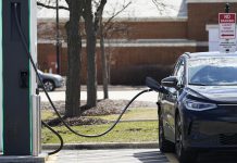 INTEREST in buying a electric vehicle may be waning across, but state officials and data indicate that sentiment doesn't appear to be on the decline, at least not yet. / AP FILE PHOTO/NAM Y. HUH