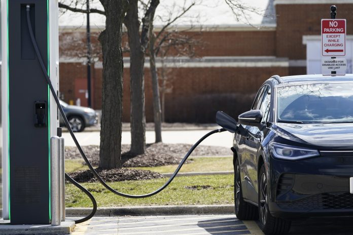 INTEREST in buying a electric vehicle may be waning across, but state officials and data indicate that sentiment doesn't appear to be on the decline, at least not yet. / AP FILE PHOTO/NAM Y. HUH