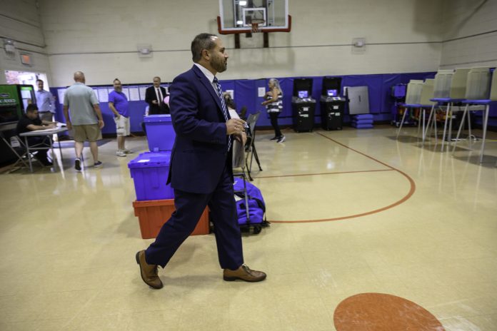 20250805_Salerno_RICurrent_StefanoFamigliettiVoting-0005-1536x1024