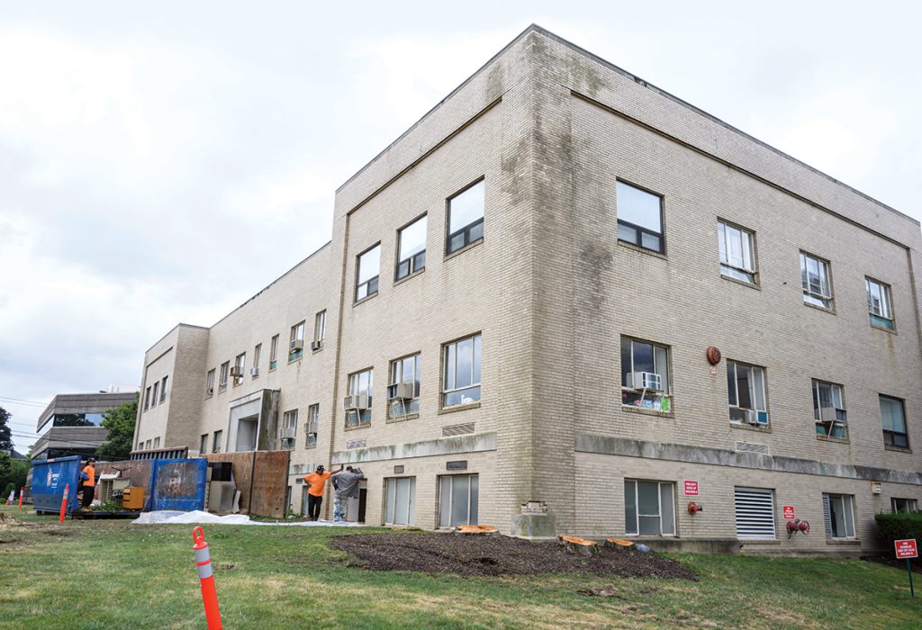 COMING DOWN: The administrative wing at The Miriam Hospital along Summit Avenue in Providence is being prepped for demolition to make way for a new emergency department and other facilities, a project that will cost as much as $130 million.
PBN PHOTO/MICHAEL SALERNO