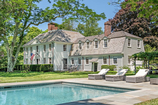 Mid-18th-century home in Stonington sells for $2.6M