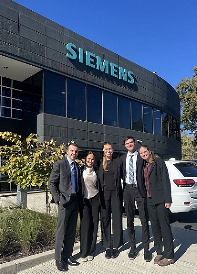 Salve Regina University students