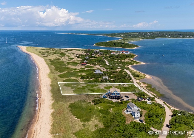 Vacant oceanfront parcel in New Shoreham sells for $3.2M