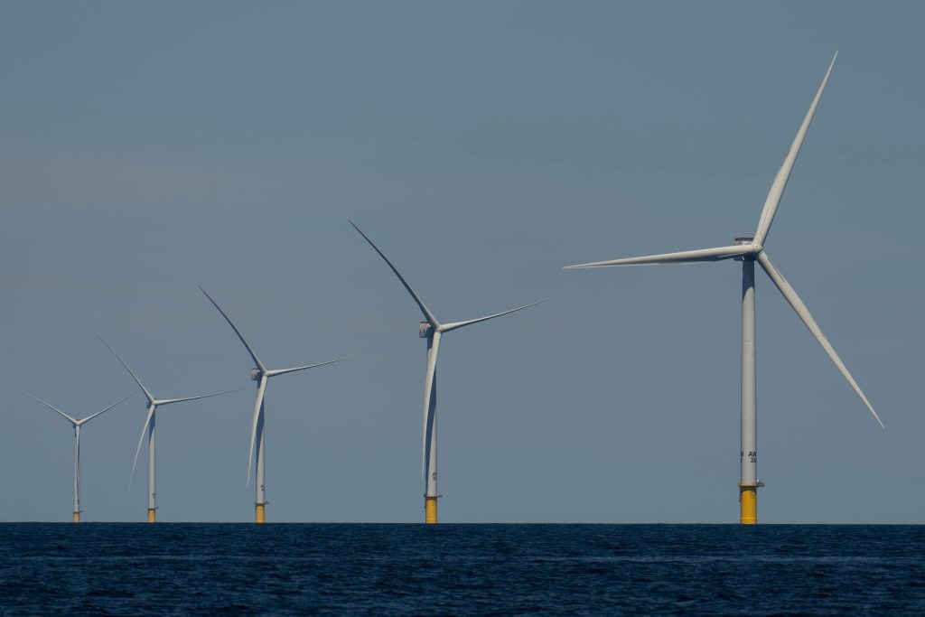 Developer of Mass. offshore wind farm sues to stop turbine manufacturer from walking away