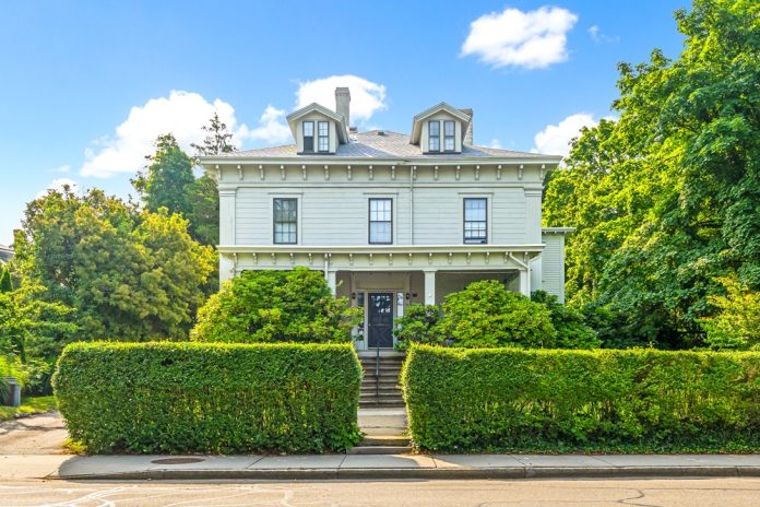 35 Kay St.
