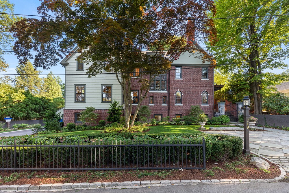 79 Clarendon Ave.
