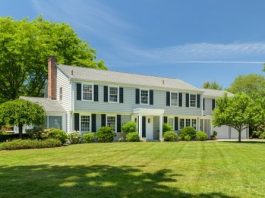 Barrington home sells for $2.1M in Rumstick Point