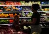 U.S. consumer confidence falls to lowest level in 7 months with gas stuck above $4