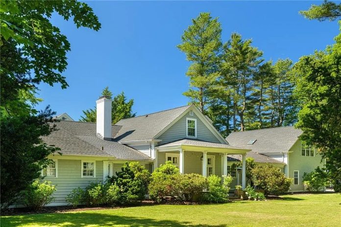 27 Cedar Ave.