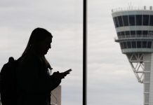 Flights are disrupted across U.S. Northeast because of technical problems at a key air traffic center