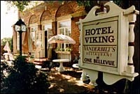 Hotels like the Viking in Newport adddozens of workers each summer.(Tom Croke) Hotels like the Viking in Newport add<br>dozens of workers each summer.<br>(Tom Croke)
