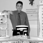 A.T. Cross’ expansion in the accessories market David Whalen, CEO of A.T. Cross, discusses thecompany's acqusition of a sunglasses manufactuer.