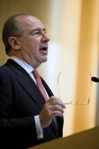RODRIGO de RATO, managing director of the International Monetary Fund, speaks yesterday at the Peterson Institute in Washington, D.C. / RODRIGO de RATO, managing director of the International Monetary Fund, speaks yesterday at the Peterson Institute in Washington, D.C. /