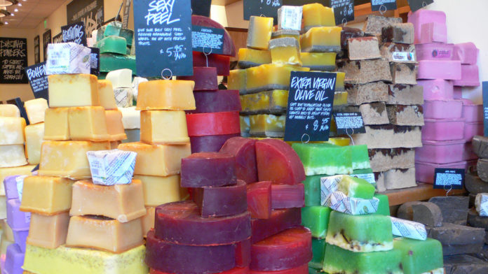 LUSH, a British cosmetics retailer that specializes in handmade products with natural ingredients, is opening up one of its ?beauty delis? at Providence Place in June. / LUSH, a British cosmetics retailer that specializes in handmade products with natural ingredients, is opening up one of its ?beauty delis? at Providence Place in June. /