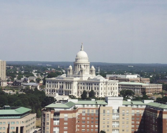THE VOTE to overrride was 28 to 7 in the state Senate and 58 to 12 in the House. Above, the State House, seen from downtown. / THE VOTE to overrride was 28 to 7 in the state Senate and 58 to 12 in the House. Above, the State House, seen from downtown. /