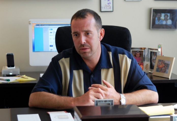 JERRY HOFF, president of BizGrader in Providence, is bringing online customer feedback and promotional technologies used by large businesses to smaller clients. / JERRY HOFF, president of BizGrader in Providence, is bringing online customer feedback and promotional technologies used by large businesses to smaller clients. /