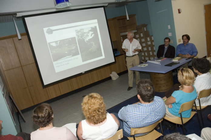 Wil Gates, of Gates, Leighton & Associates Inc., speaks at a roundtable discussion on aesthetics and sustainable landscapes. / 