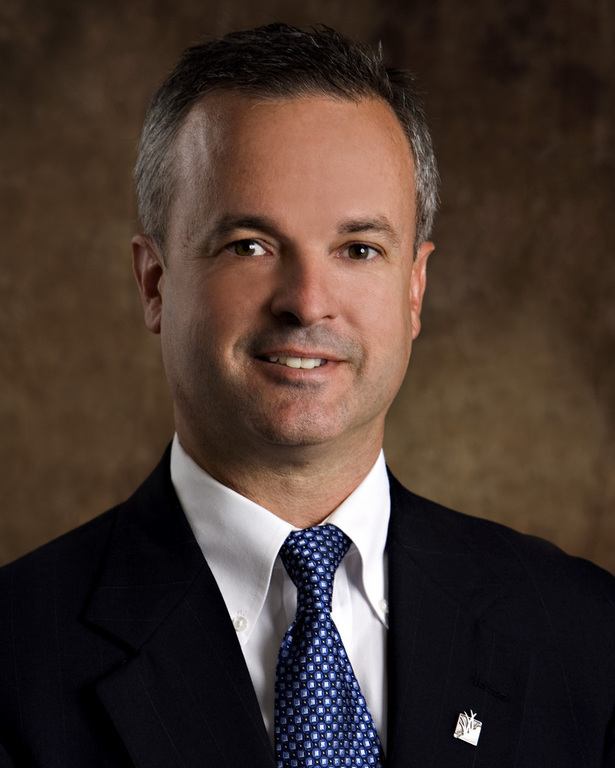 Douglas R. McEwen / Douglas R. McEwen /