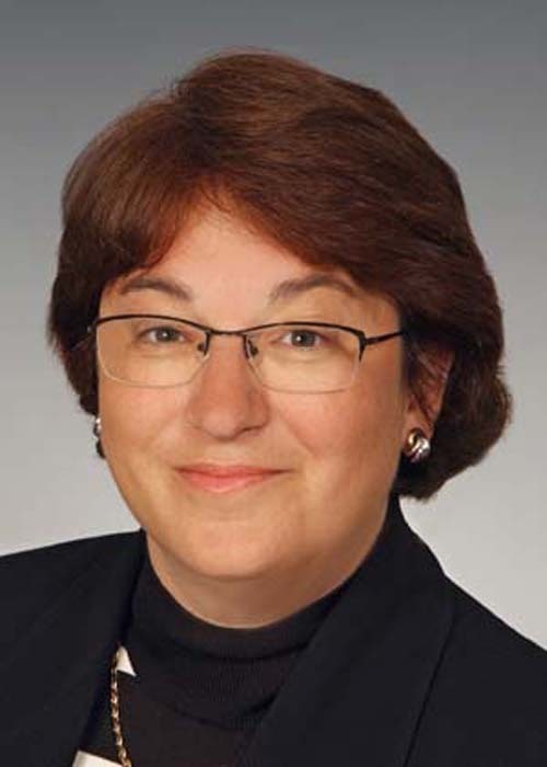 Linda H. Simmons / Linda H. Simmons /